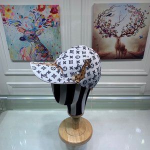 LV Louis Vuitton new original single baseball cap, animal silk screen printing